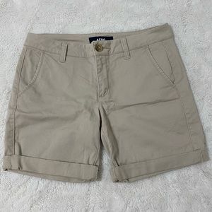 Khakis Bermuda shorts